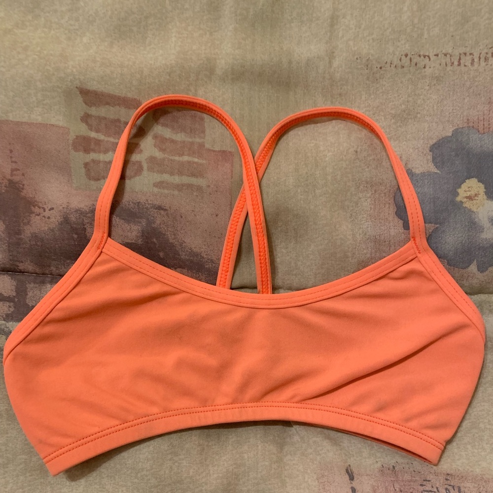 Leon top style coral color size XS